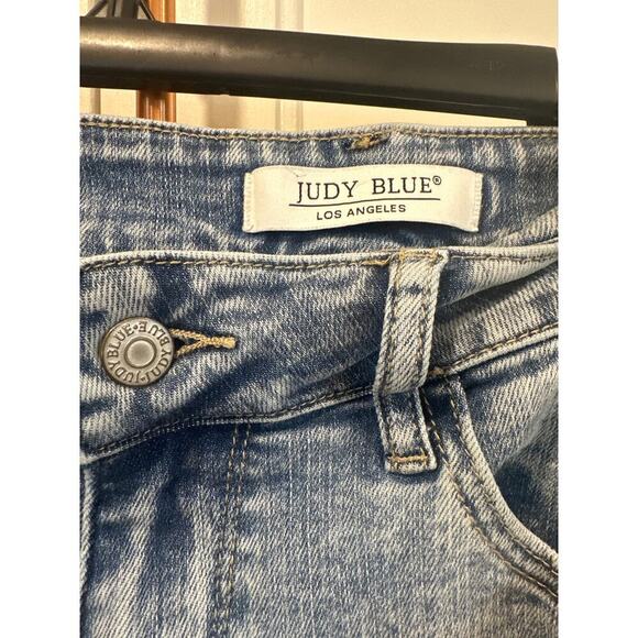 Judy Blue Plus size 20W skinny fit light wash Jean distressed - Picture 2 of 8